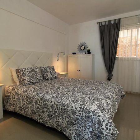 Agreable Appartement Au Bord De L' Ocean, Playa Paraiso 阿德耶 外观 照片
