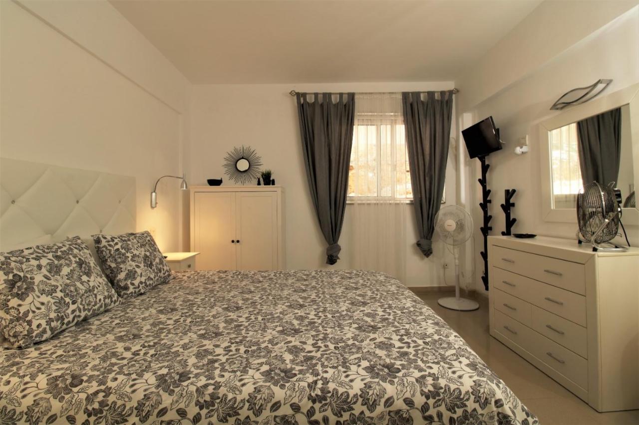 Agreable Appartement Au Bord De L' Ocean, Playa Paraiso 阿德耶 外观 照片